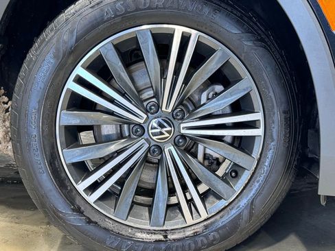 Used 2024 Volkswagen Tiguan Wolfsburg Edition image 12