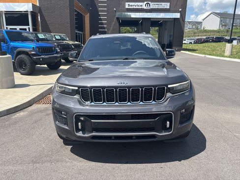Used 2023 Jeep Grand Cherokee L Overland AWD/4WD image 8