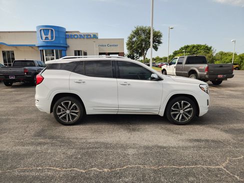 Used 2018 GMC Terrain Denali w/ Comfort Package FWD image 7