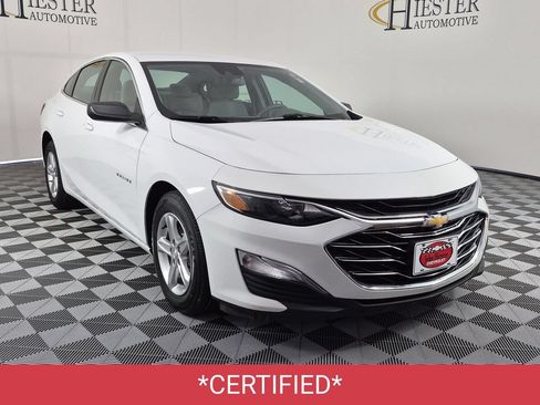 Certified 2025 Chevrolet Malibu LS FWD image 2