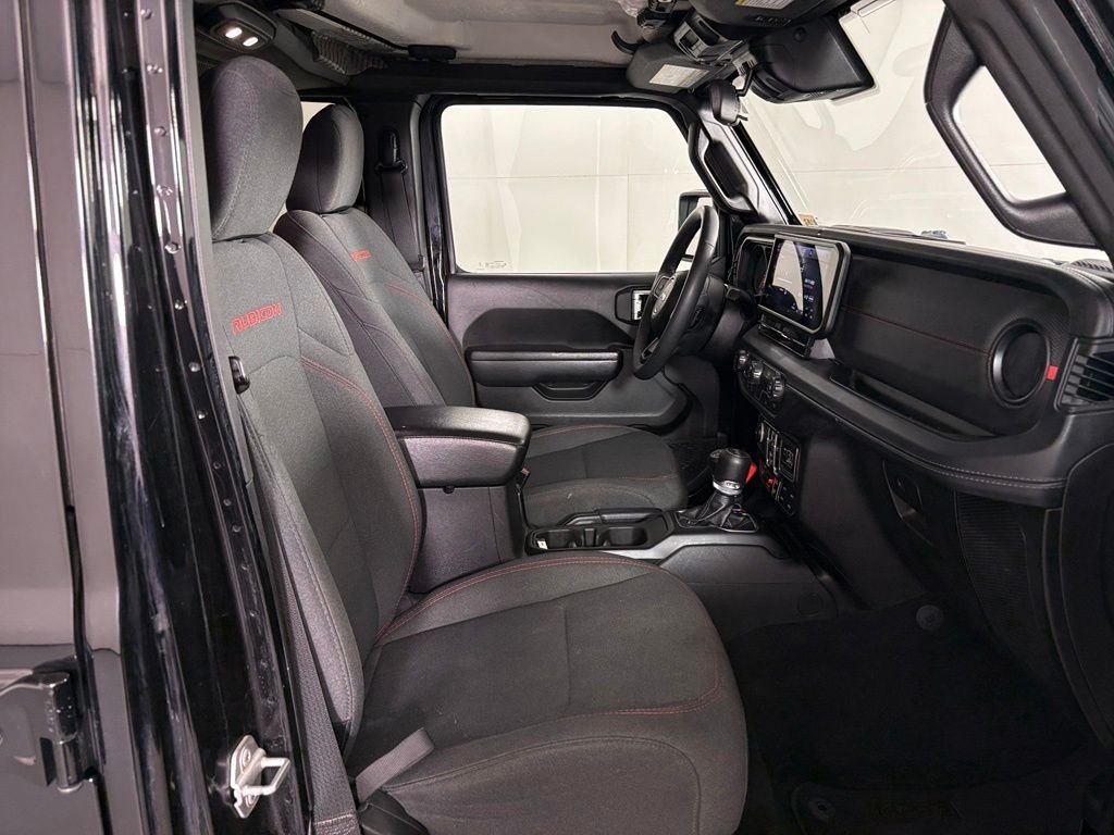 Used 2025 Jeep Wrangler Unlimited Rubicon AWD/4WD image 43