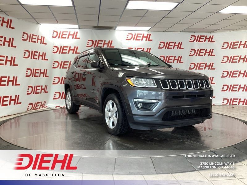 Used 2020 Jeep Compass Latitude w/ Cold Weather Group AWD/4WD image 1