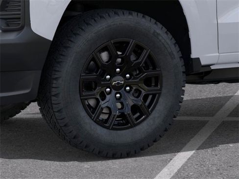 New 2026 Chevrolet Colorado W/T image 9