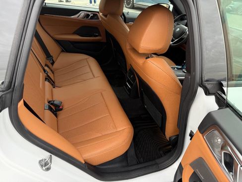 Used 2023 BMW i4 eDrive40 w/ Premium Package image 9