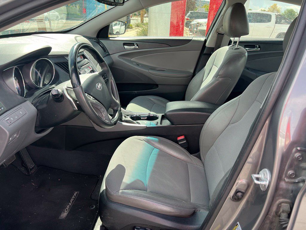Used 2013 Hyundai Sonata SE FWD image 7