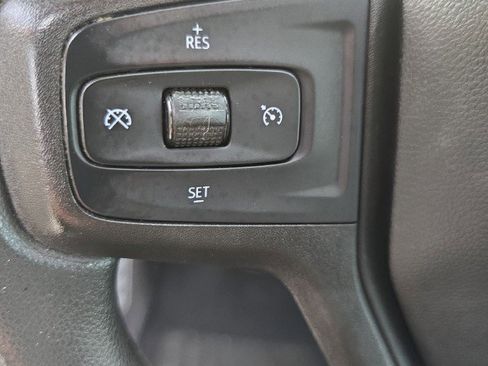 Used 2020 Chevrolet Silverado 1500 Custom w/ Custom Value Package image 23