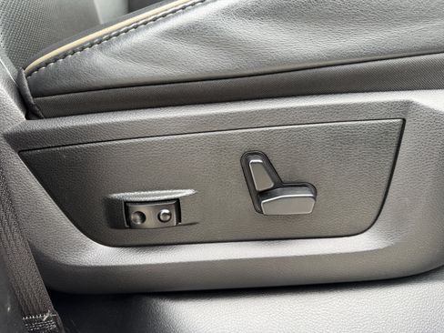 Used 2018 RAM 2500 Limited image 27