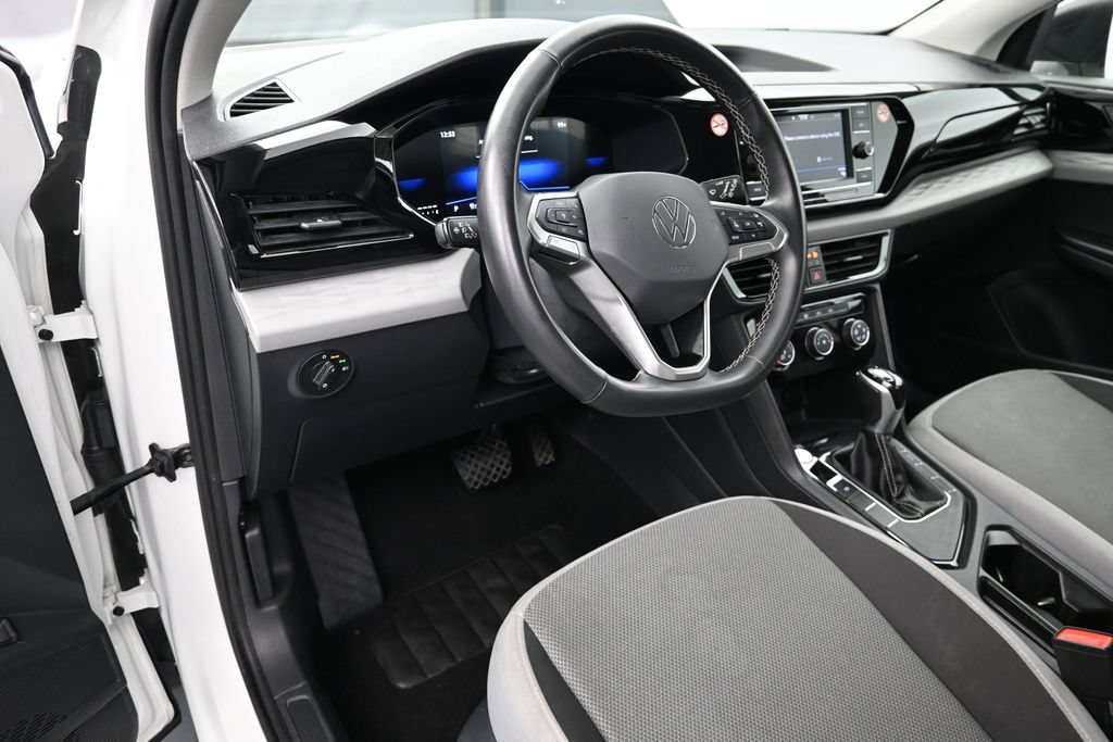 Used 2024 Volkswagen Taos S FWD image 4