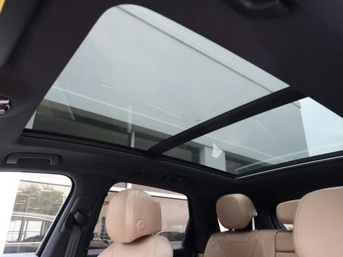 Used 2019 Porsche Cayenne AWD/4WD image 5