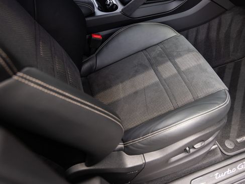 Certified 2022 Porsche Cayenne Turbo GT AWD/4WD image 34