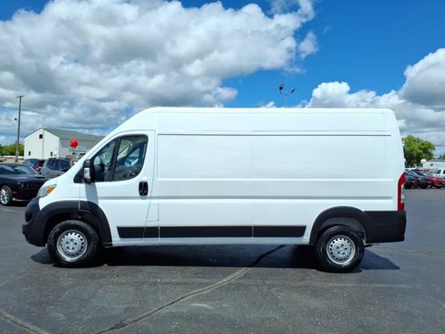 Used 2025 RAM ProMaster 2500 w/ Convenience Group FWD image 7