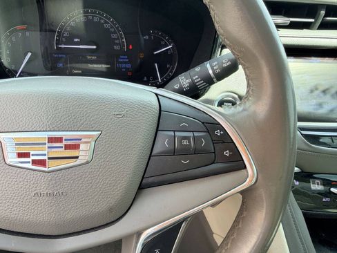 Used 2017 Cadillac XT5 Luxury w/ LPO, Wheel Lock Package FWD image 15