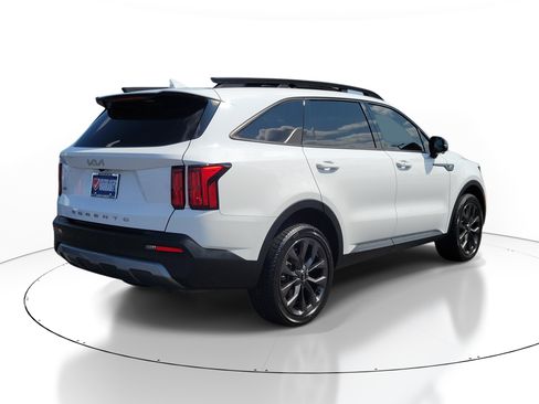 Used 2022 Kia Sorento SX Prestige w/ Rust Color Package AWD/4WD image 4