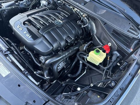 Used 2014 Volkswagen Touareg VR6 image 15