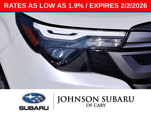 Used 2025 Subaru Forester Premium image 30