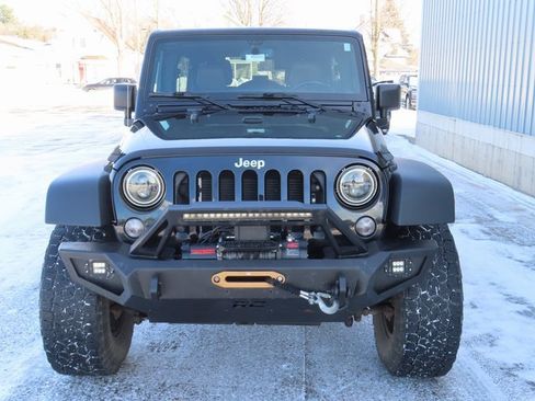 Used 2016 Jeep Wrangler Unlimited Rubicon w/ Dual Top Group image 10