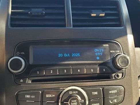 Used 2013 Chevrolet Sonic LT image 31