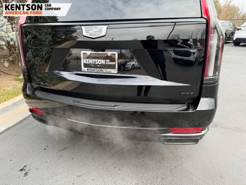 Used 2024 Cadillac Escalade Sport Platinum w/ LPO, ONYX Package image 46