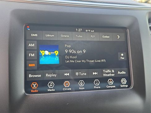 Used 2020 Jeep Cherokee Latitude Plus image 17