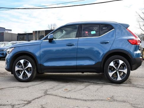 Certified 2025 Volvo XC40 B5 Plus image 4