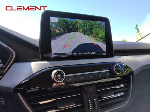 Used 2022 Ford Escape SE FWD image 13