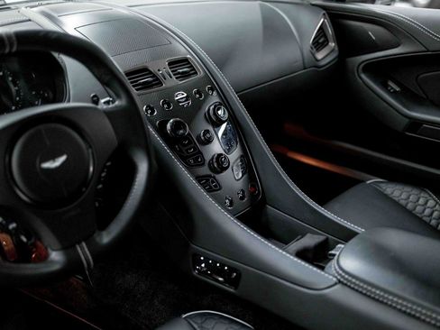 Used 2016 Aston Martin Vanquish Coupe image 58