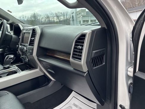 Used 2019 Ford F150 Lariat w/ Trailer Tow Package image 20