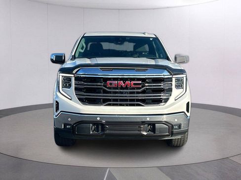 Used 2024 GMC Sierra 1500 SLT w/ SLT Premium Plus Package AWD/4WD image 9