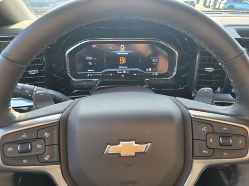 Certified 2025 Chevrolet Silverado 1500 LTZ AWD/4WD image 21