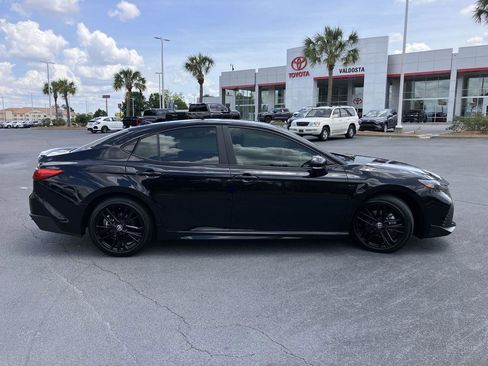 Used 2025 Toyota Camry SE FWD image 6