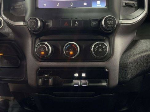 Used 2022 RAM 2500 Big Horn AWD/4WD image 32