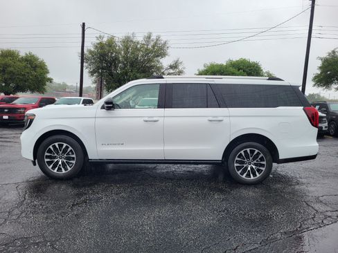Used 2025 Ford Expedition Max Platinum AWD/4WD image 2
