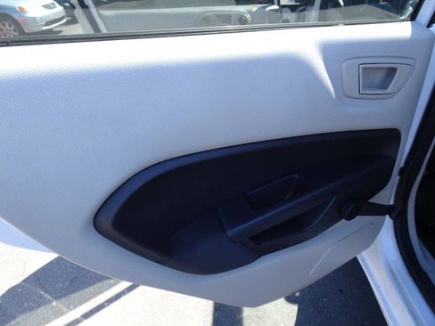 Used 2013 Ford Fiesta S w/ Convenience Pkg image 12