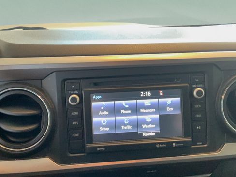 Used 2019 Toyota Tacoma SR5 AWD/4WD image 13