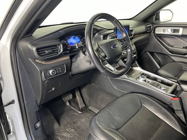 Used 2020 Ford Explorer Limited AWD/4WD image 3