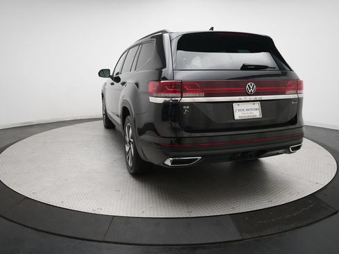Used 2024 Volkswagen Atlas SE AWD/4WD image 35