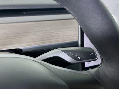 Used 2022 Tesla Model Y Performance image 23