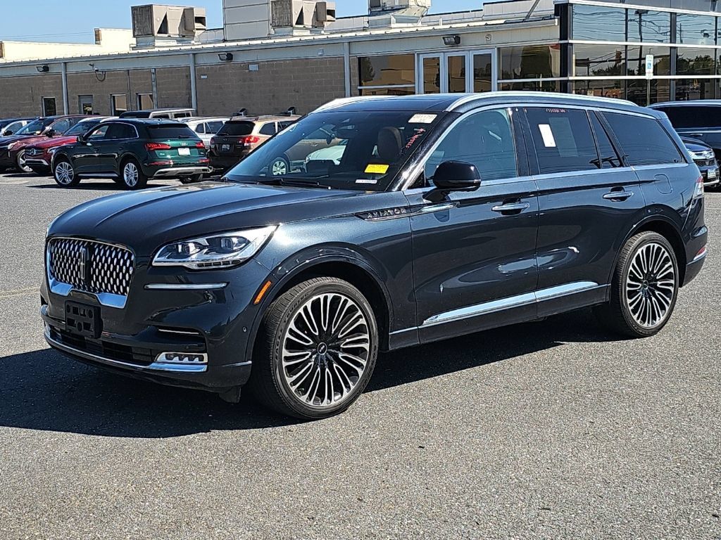 Used 2023 Lincoln Aviator Black Label w/ Dynamic Handling Package AWD/4WD image 16