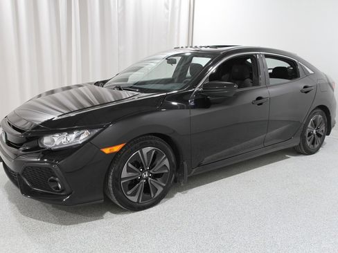 Used 2017 Honda Civic EX image 3