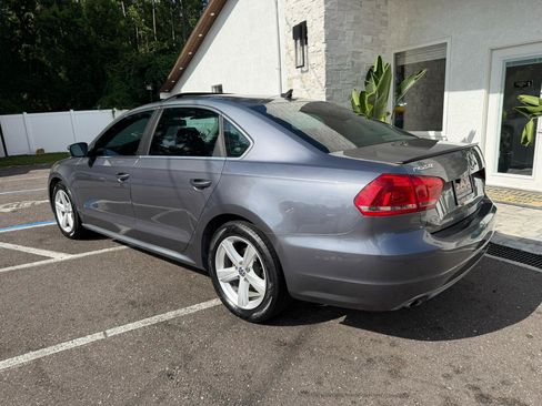 Used 2013 Volkswagen Passat 2.5 SE FWD image 11