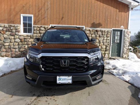 Certified 2023 Honda Passport EX-L image 2