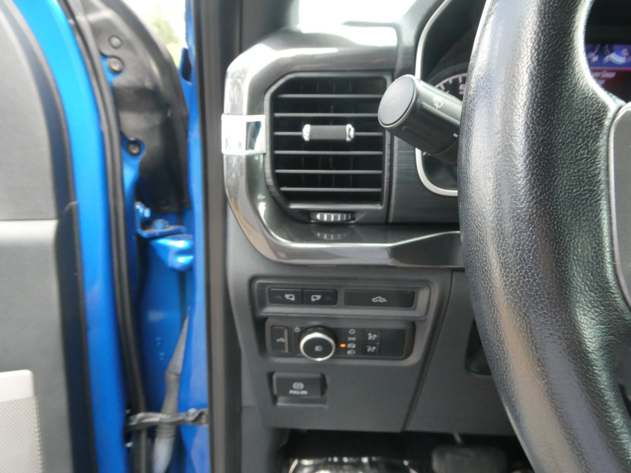 Used 2021 Ford F150 XLT w/ Equipment Group 302A High AWD/4WD image 13