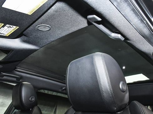 Used 2023 Land Rover Discovery Sport SE image 49