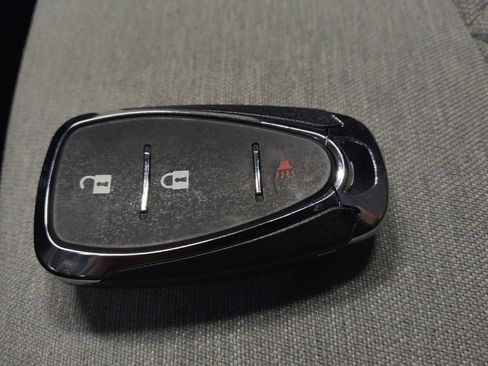 Used 2023 Chevrolet Equinox LS w/ LS Convenience Package FWD image 32