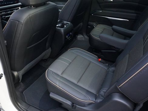 Certified 2025 Chevrolet Traverse High Country image 31