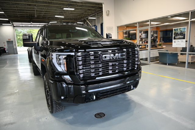 New 2026 GMC Sierra 2500 Denali Ultimate w/ Max Trailering Package AWD/4WD image 3