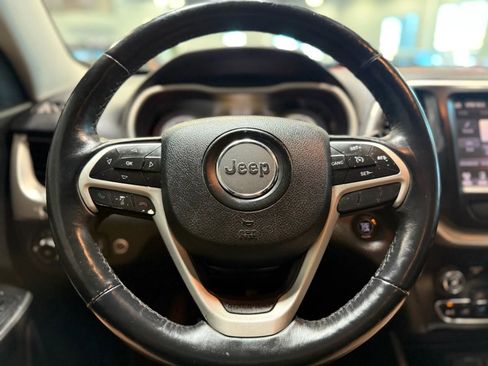 Used 2015 Jeep Cherokee Trailhawk w/ Comfort/Convenience Group image 13