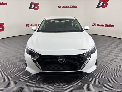 Used 2024 Nissan Sentra S image 9