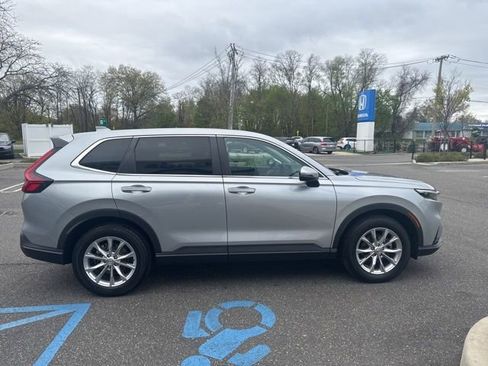 Used 2024 Honda CR-V EX image 9