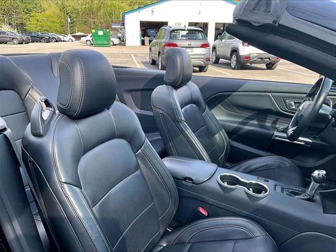Used 2025 Ford Mustang Premium RWD image 11